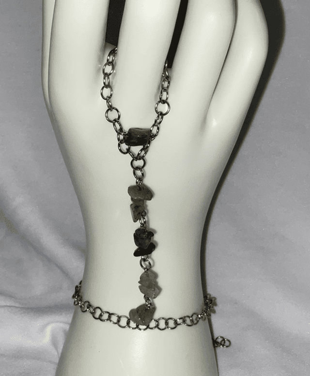 Bracelet - Finger Ring Chain Bracelet - Chip Crystal